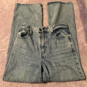 Levi Straight Leg Jeans